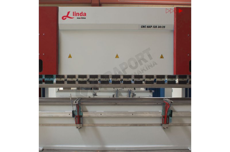 3000 x 135 Ton Abkant Pres - Press Brake
