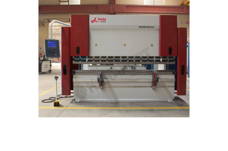 3000 x 135 Ton Abkant Pres - Press Brake