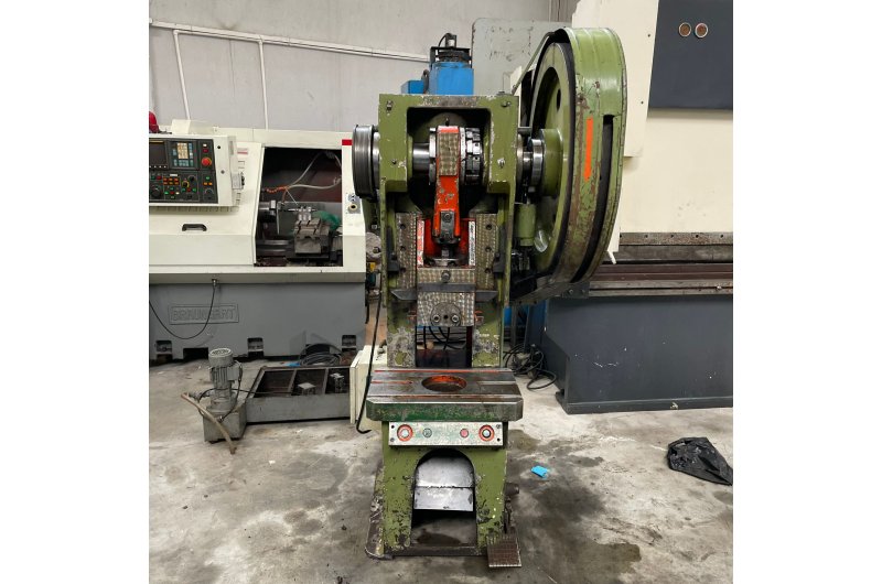 40 TON ÇELİK GÖVDE EKSANTRİK PRES