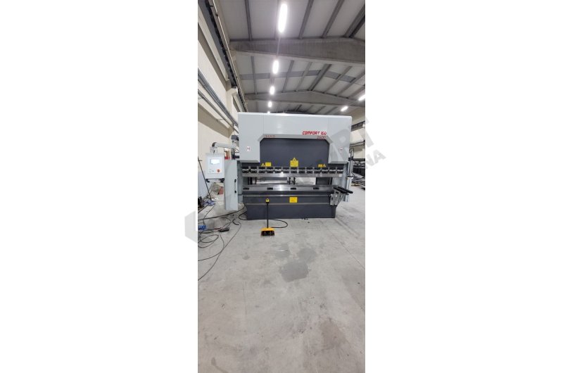 CONFORT 2600mm 100 Ton 3 Eksen LİNDA Machine Abkant Pres