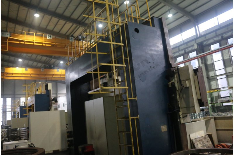 HNK NT-2535 CNC Dik Torna Tezgahı-2009