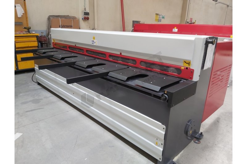 LRGM Rediktörlü Giyotin Makas - Guillotine Machines
